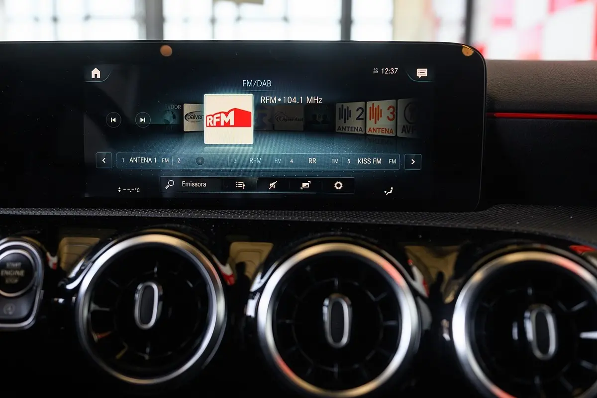 Mercedes-Benz A 180 d AMG Line Aut. 41