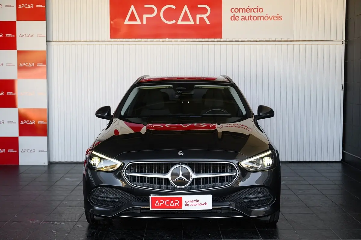 Mercedes-Benz C 300 e AMG Line 8