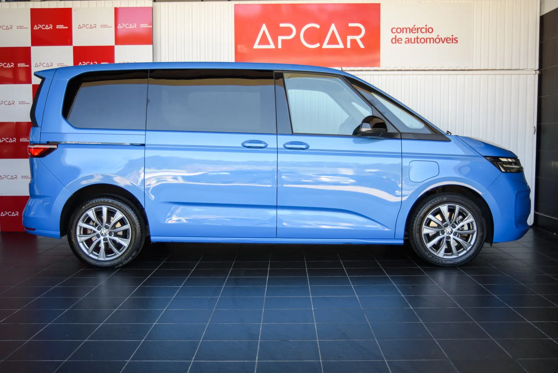 Volkswagen Multivan 1.4 TSI e-Hybrid Life DSG 2