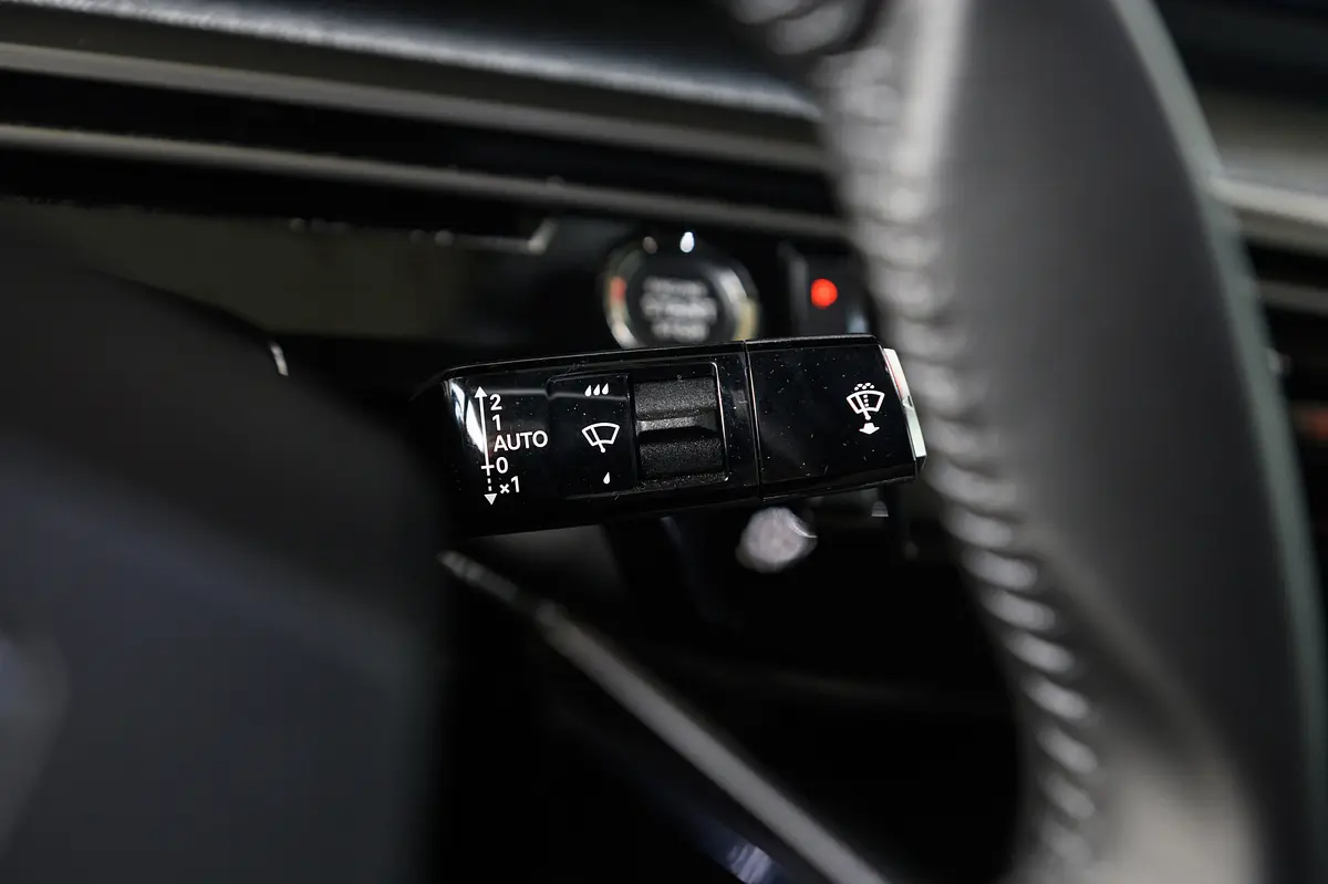 Peugeot 3008 1.2 Hybrid Allure e-DCS6 40