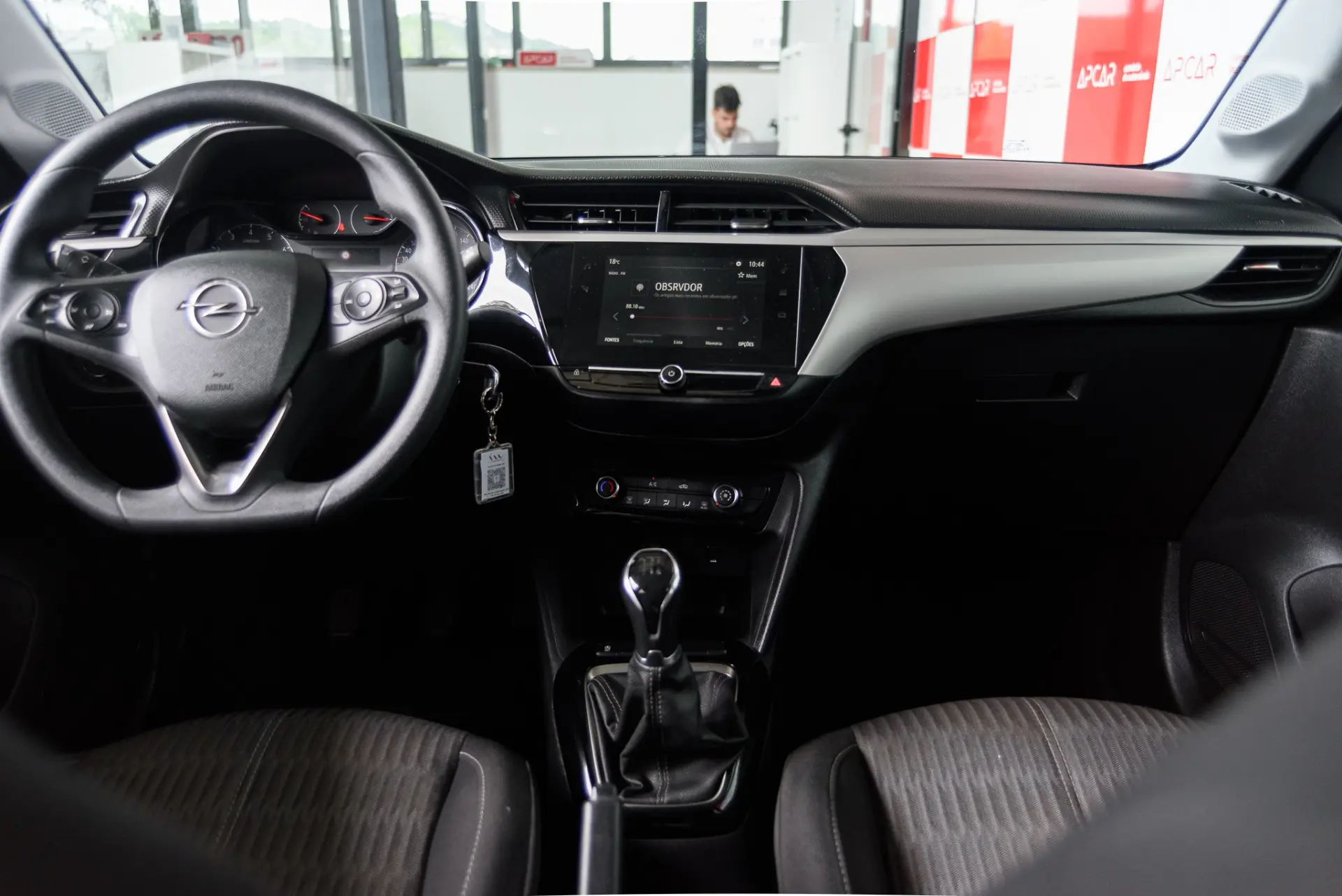 Opel Corsa 1.2 Business 32
