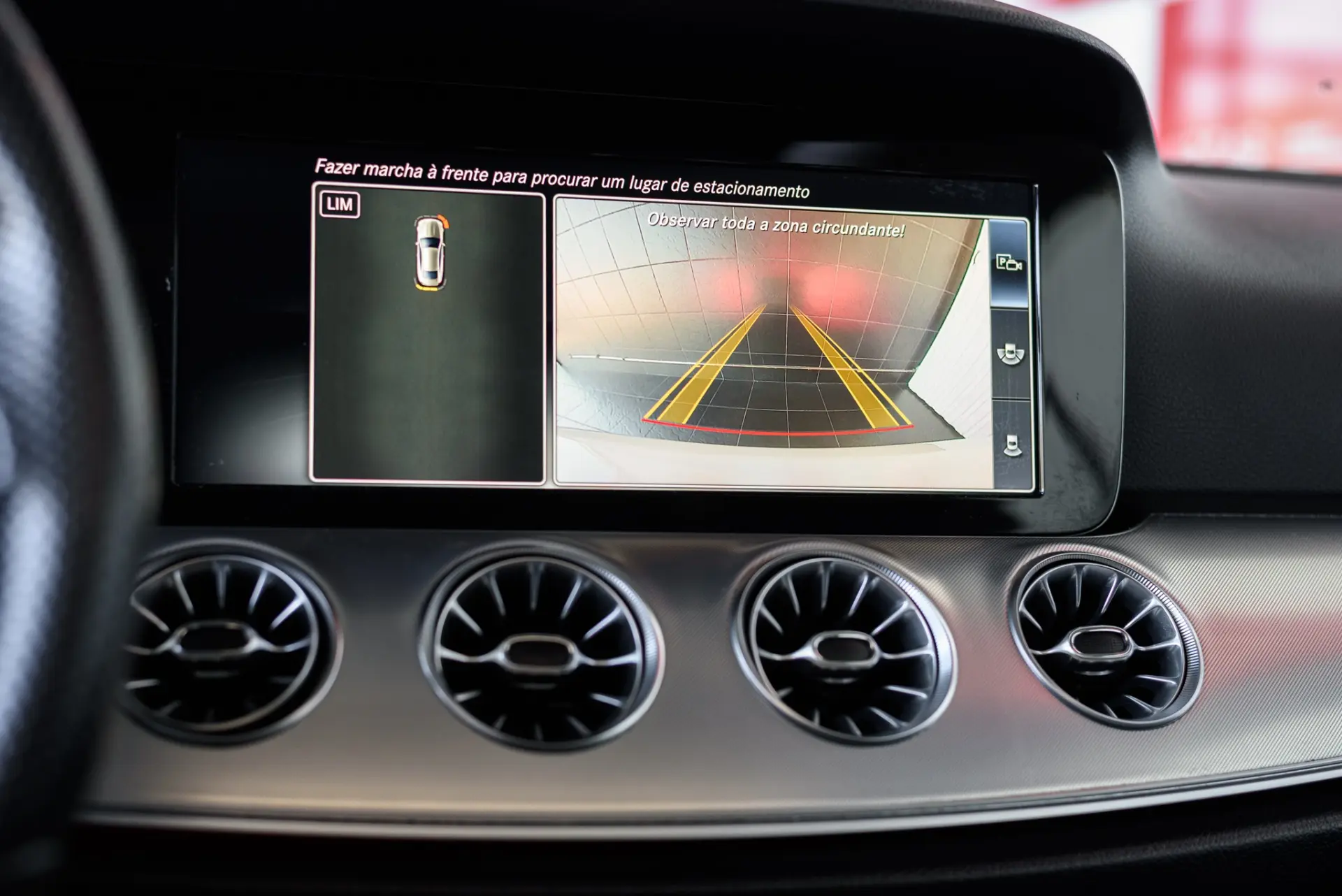 Mercedes-Benz E 220 d 9G-TRONIC Avantgarde 51