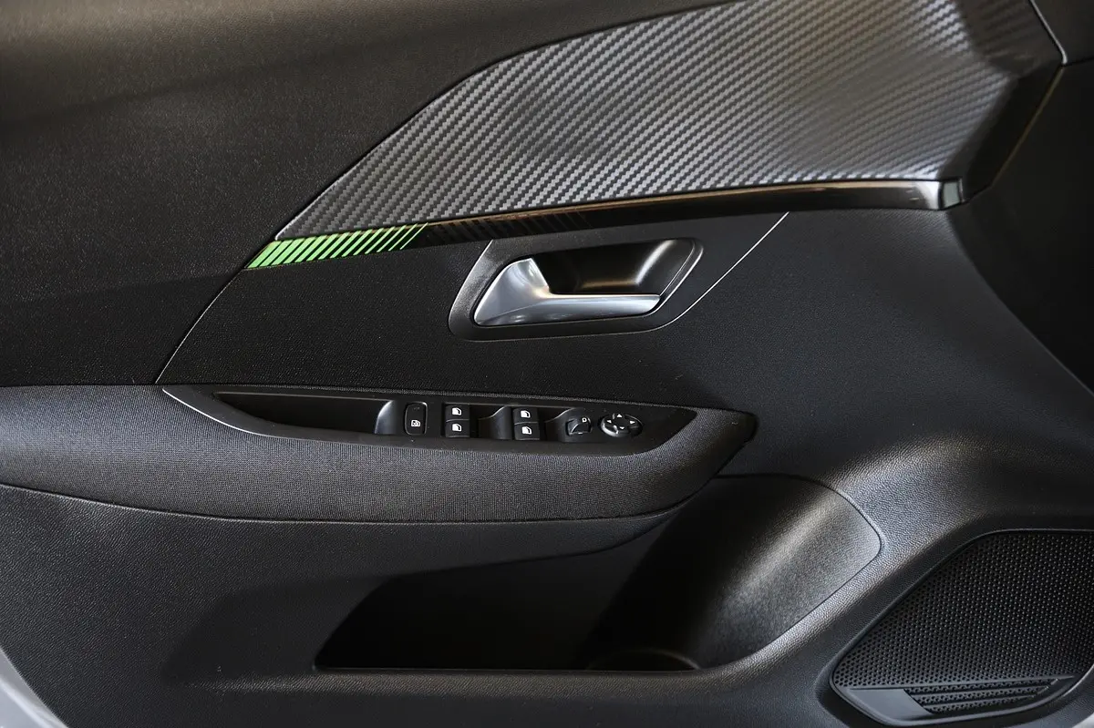 Peugeot 208 1.2 PureTech Active Pack 27