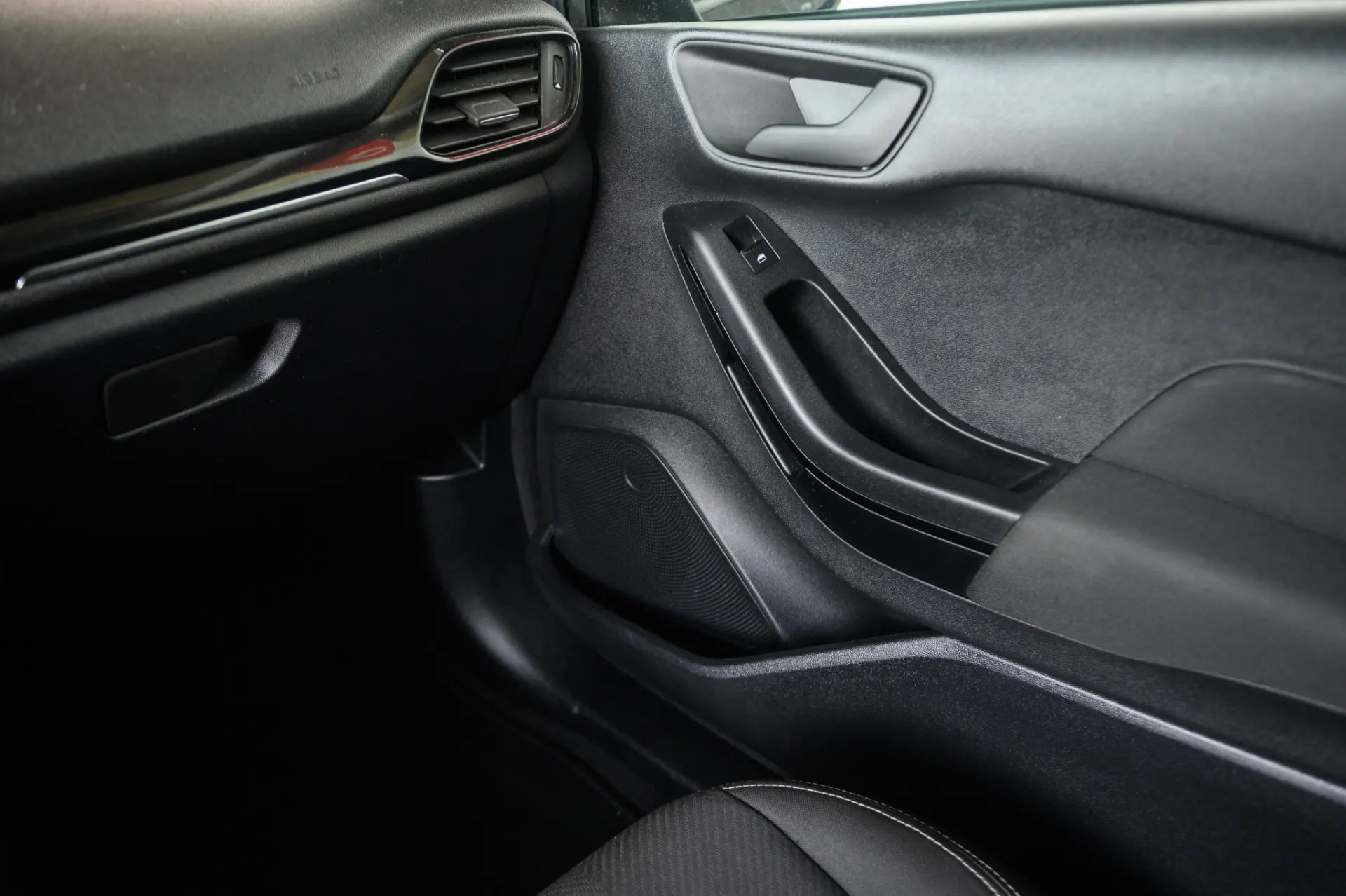 Ford Fiesta 1.0 EcoBoost Trend Connected 37