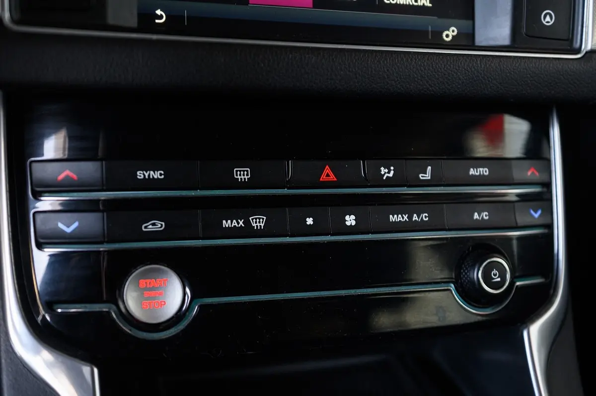 Jaguar XF 2.0 D R-Sport Aut. 49