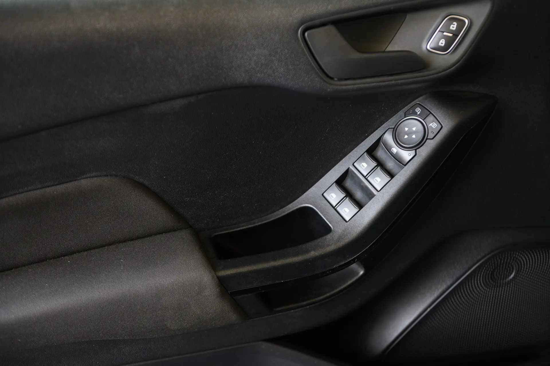 Ford Fiesta 1.0 EcoBoost Trend Connected 24