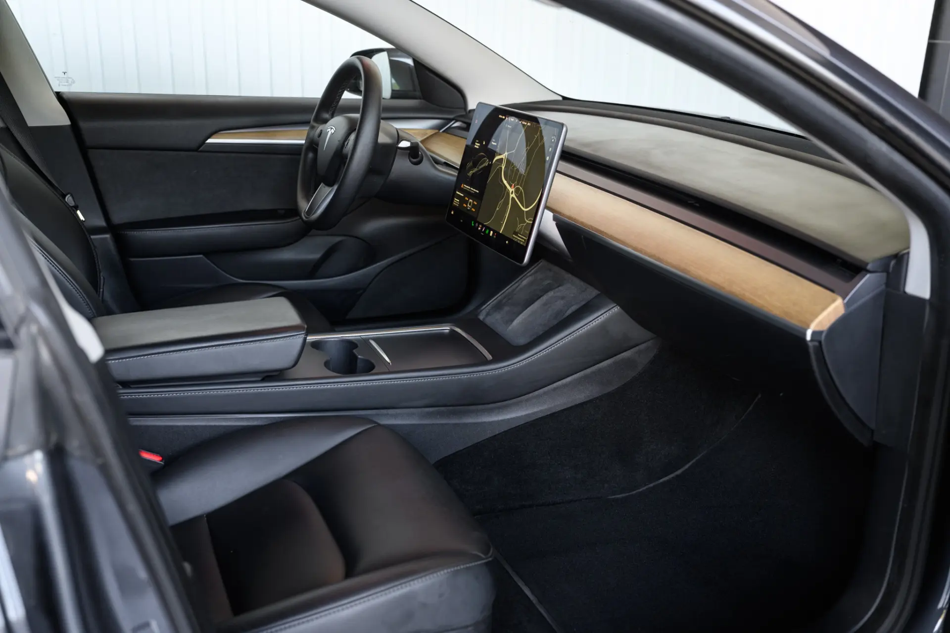 Tesla Model 3 Standard Range Plus RWD 41