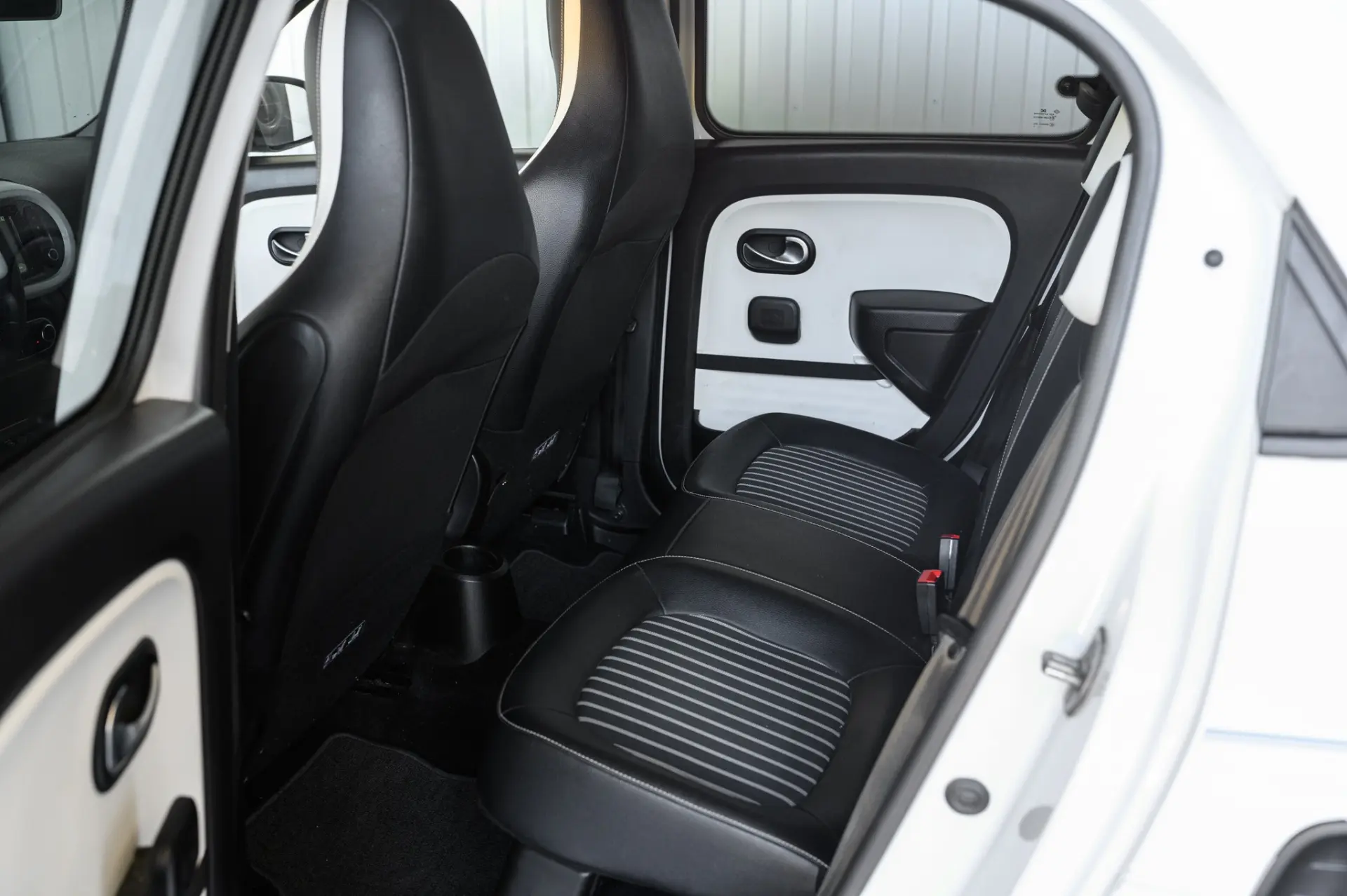 Renault Twingo E-Tech Techno 80 Urban Range 21