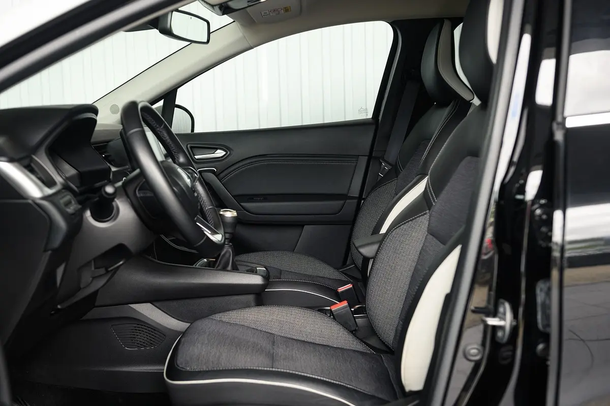Renault Captur 1.0 TCe Techno 53