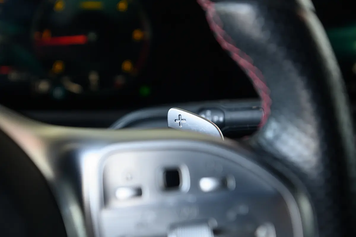 Mercedes-Benz A 180 Limousine d AMG Line Aut. 37