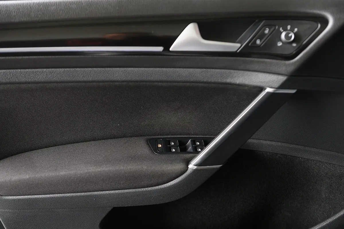 Volkswagen Golf 1.4 GTE Plug-in-Hybrid DSG 23