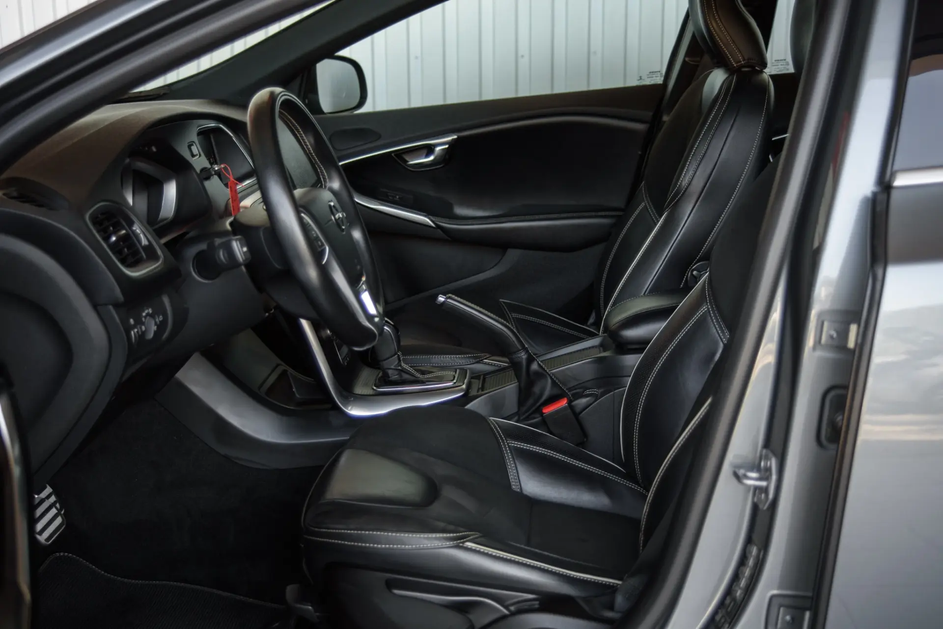 Volvo V40 1.5 T3 Sport Edition R Geartronic 26