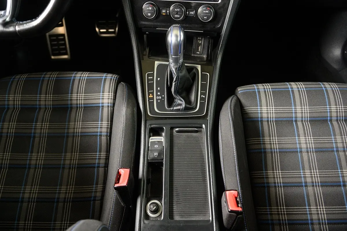 Volkswagen Golf 1.4 GTE Plug-in-Hybrid DSG 54