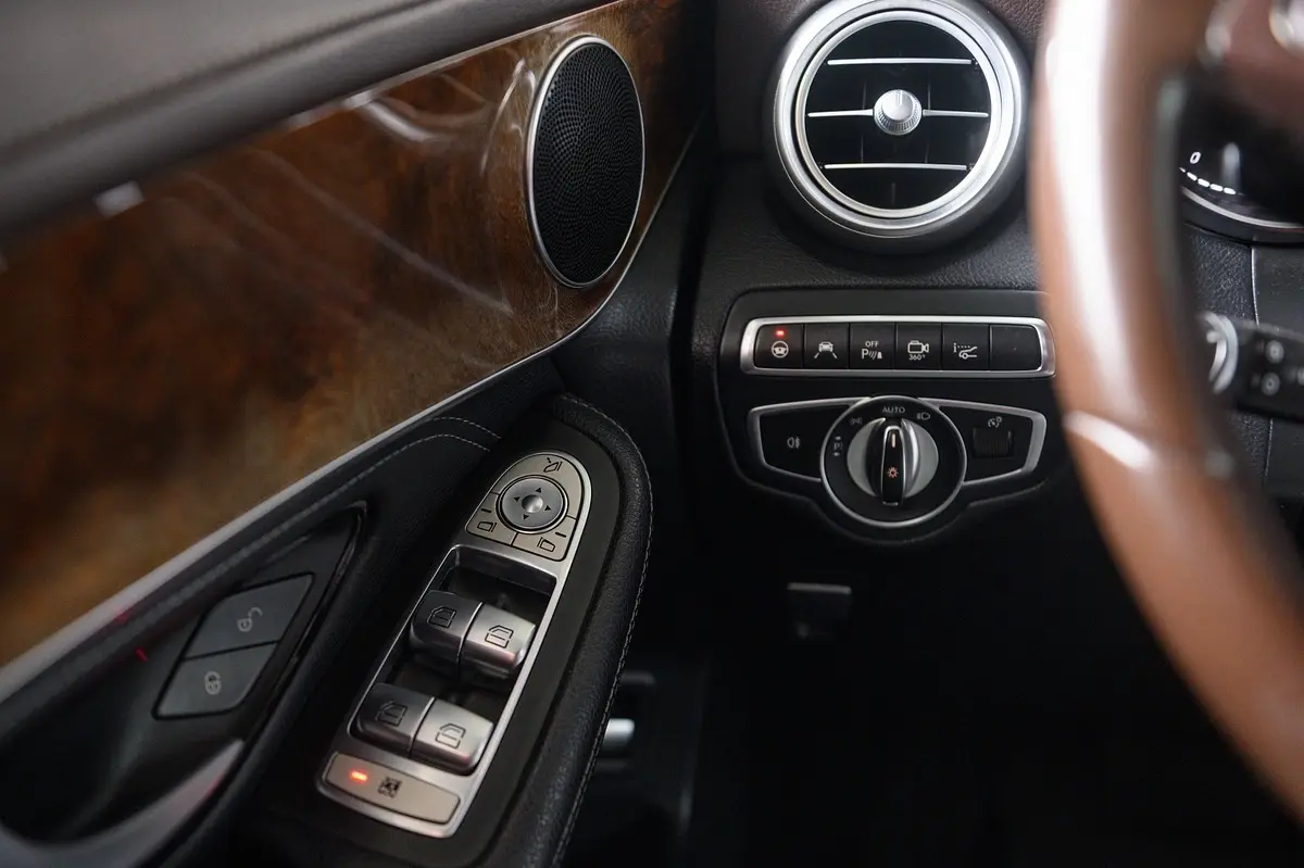 Mercedes-Benz GLC 250 d AMG Line 4-Matic 41