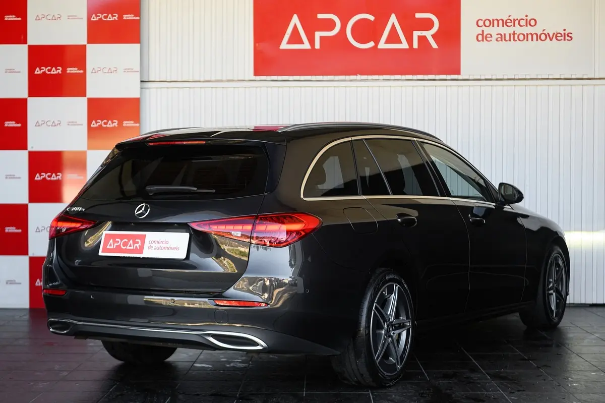 Mercedes-Benz C 300 e AMG Line 3