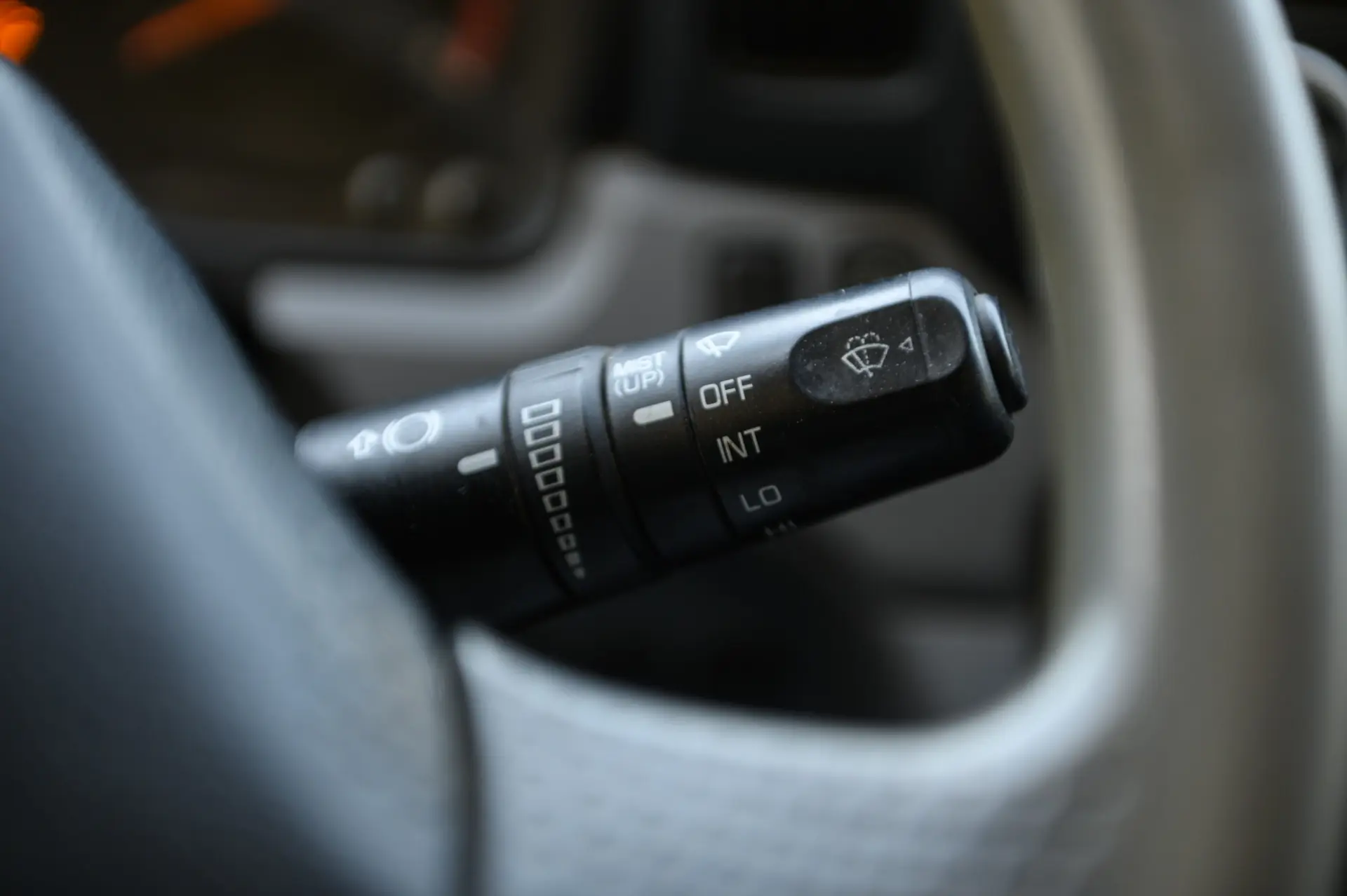 Mitsubishi Fuso Canter 3C13 33