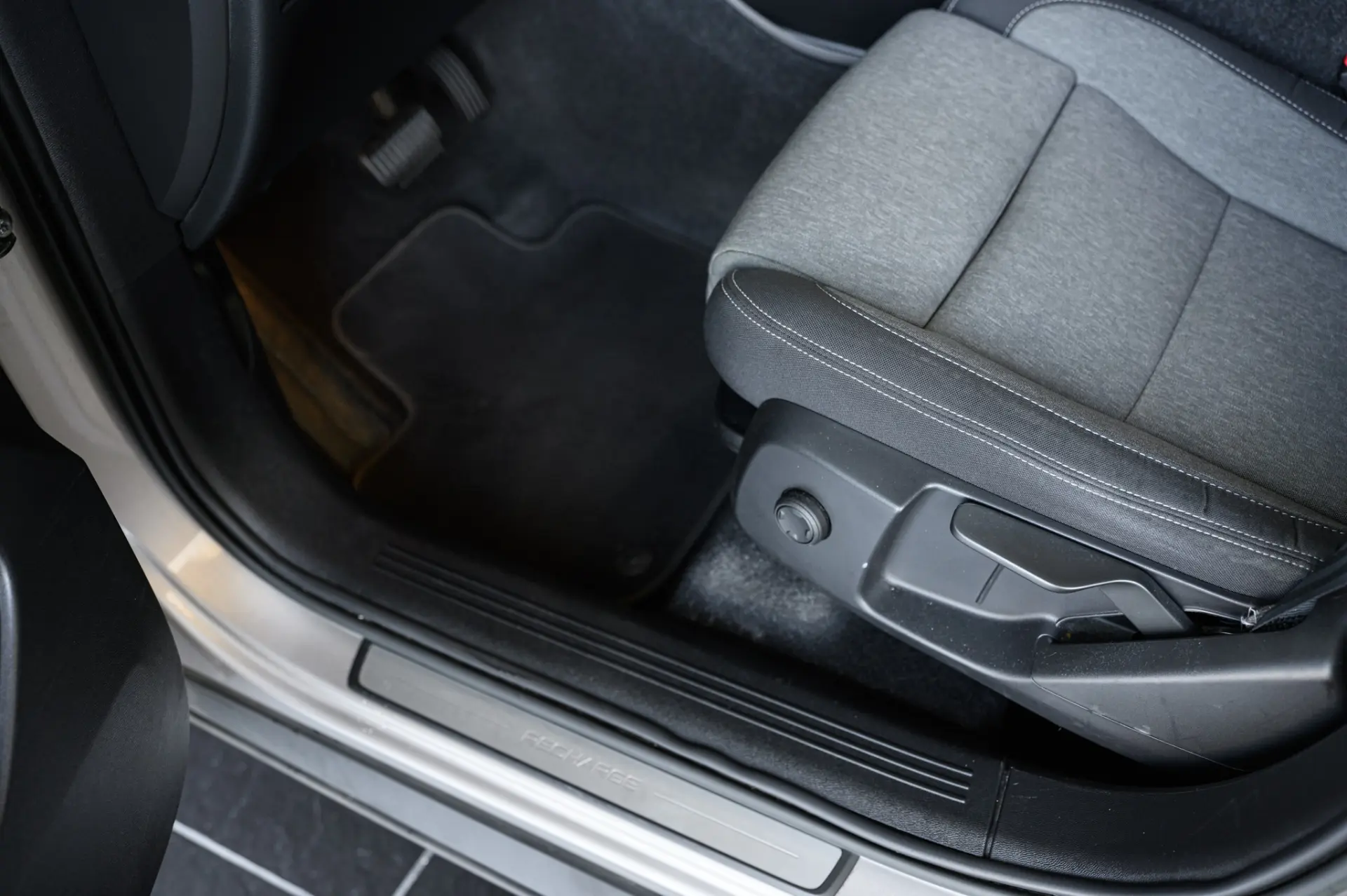 Volvo XC 40 1.5 T4 PHEV Core 24
