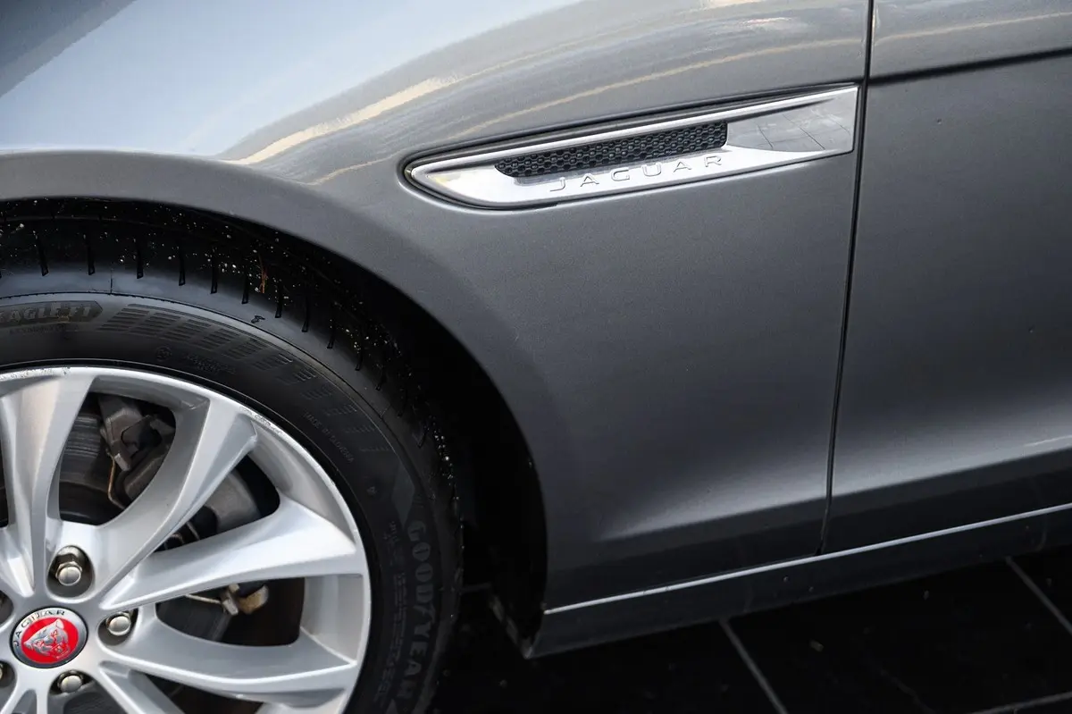 Jaguar XF 2.0 D R-Sport Aut. 16