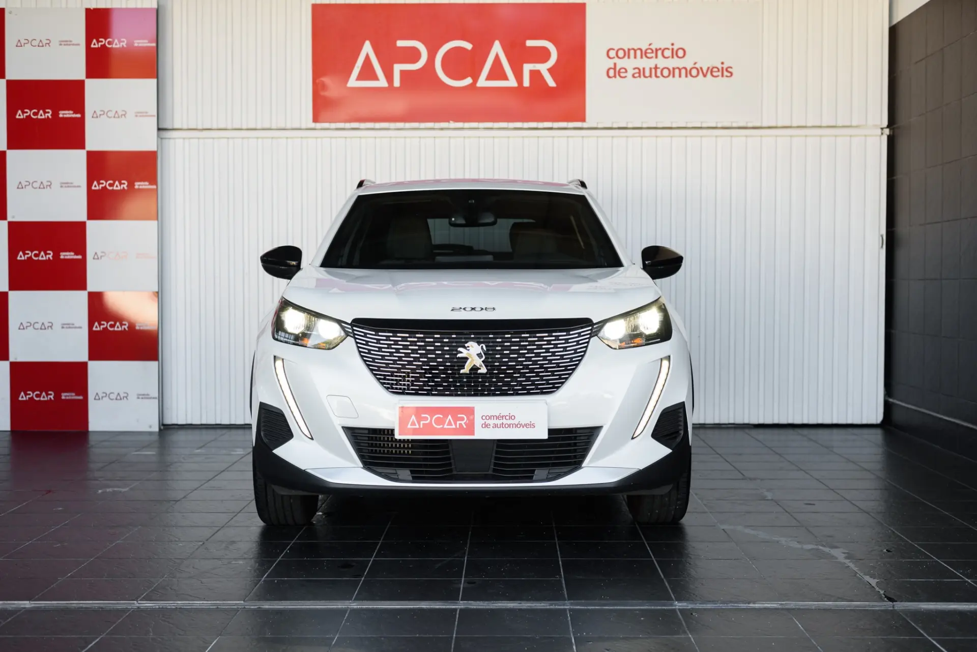 Peugeot 2008 1.2 PureTech Allure EAT8 19