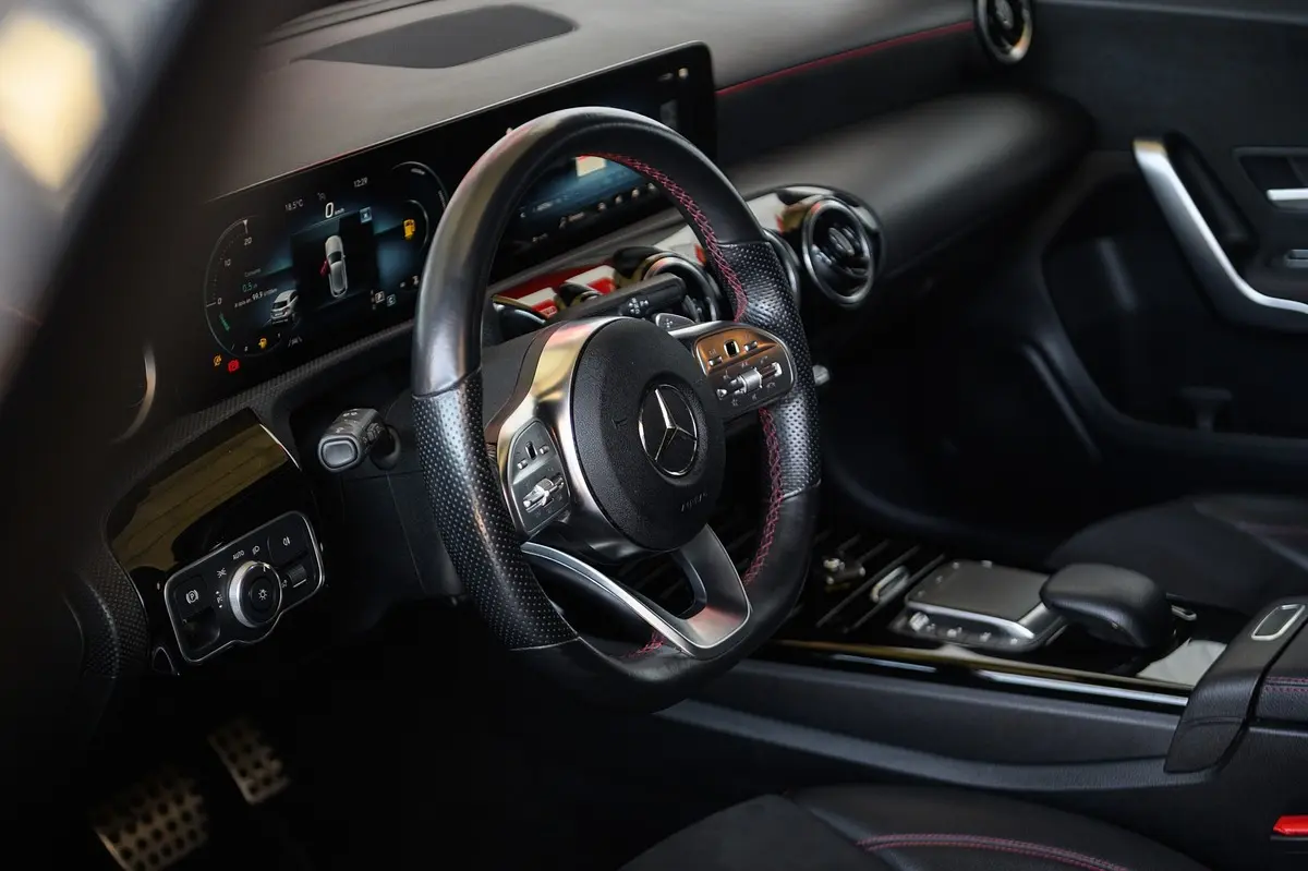 Mercedes-Benz A 180 d AMG Line Aut. 17