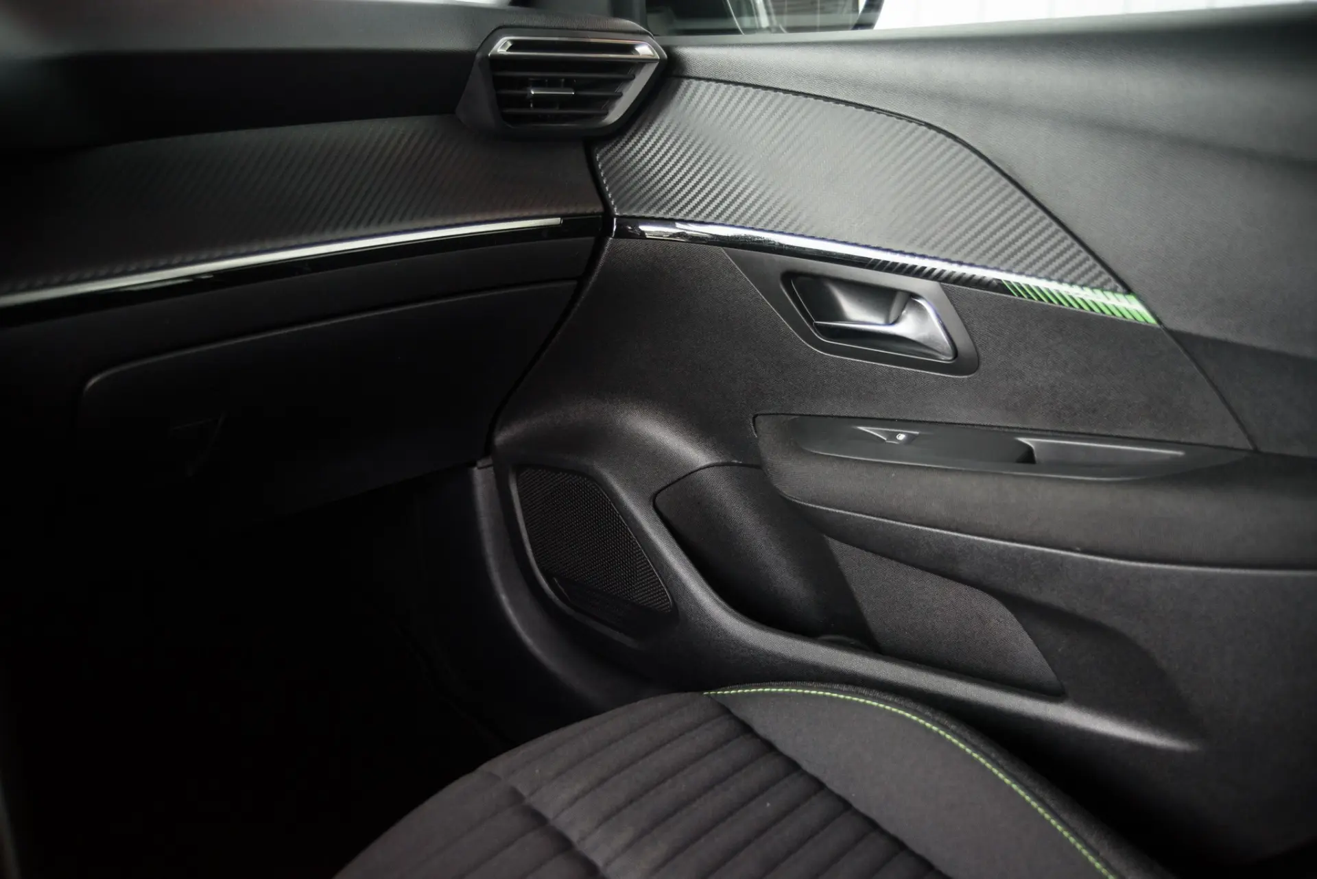 Peugeot 208 1.2 PureTech Active 43