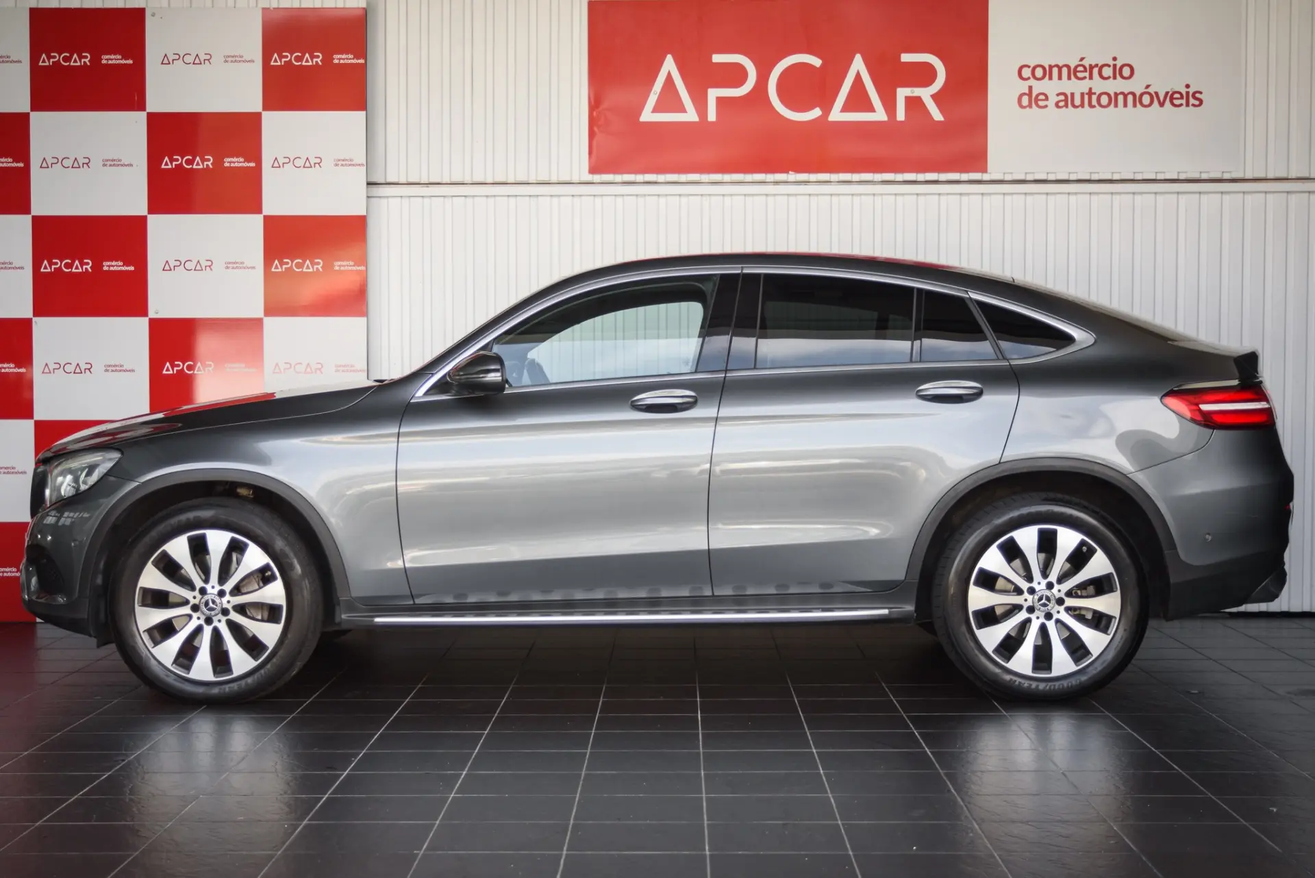 Mercedes-Benz GLC 250 d Coupé AMG Line 4-Matic 6