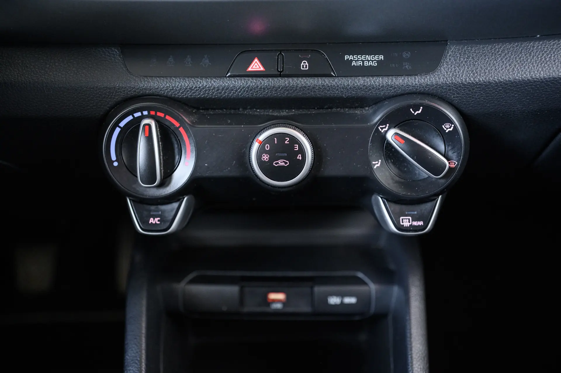 Kia Stonic 1.2 MPi Vibe 36