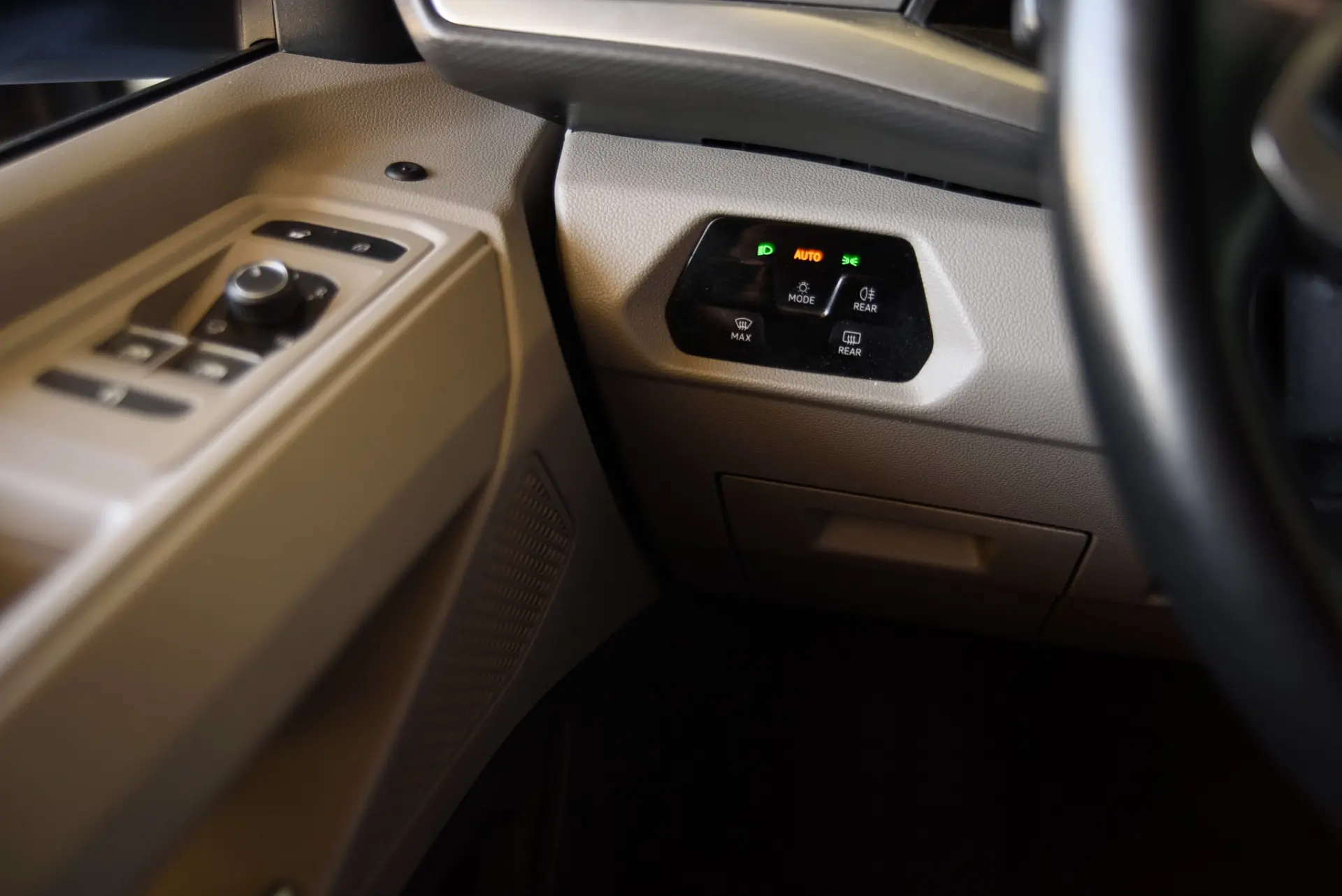 Volkswagen Multivan 1.4 TSI e-Hybrid Life DSG 33