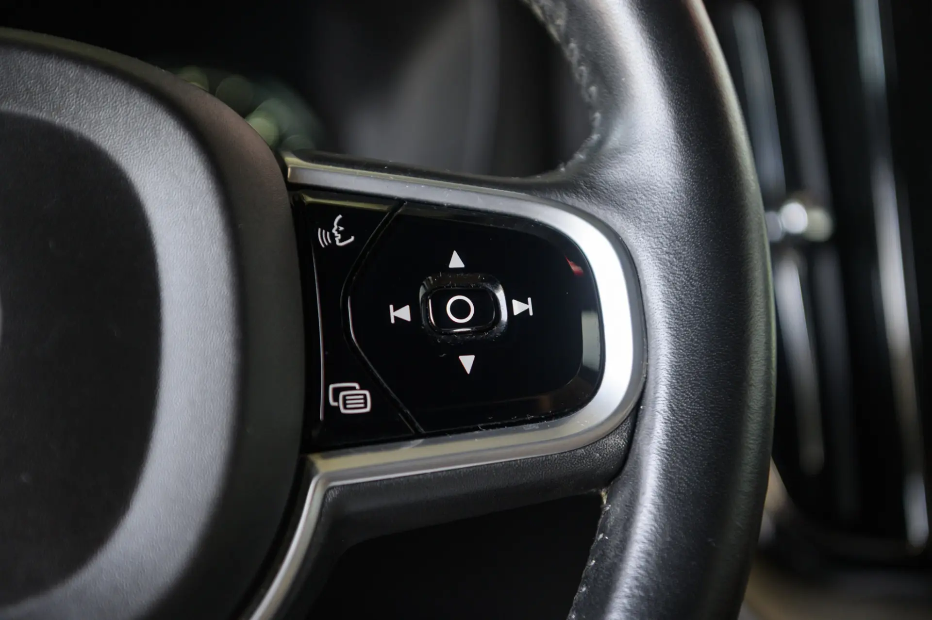 Volvo XC 60 2.0 D4 Inscription AWD Geartronic 37