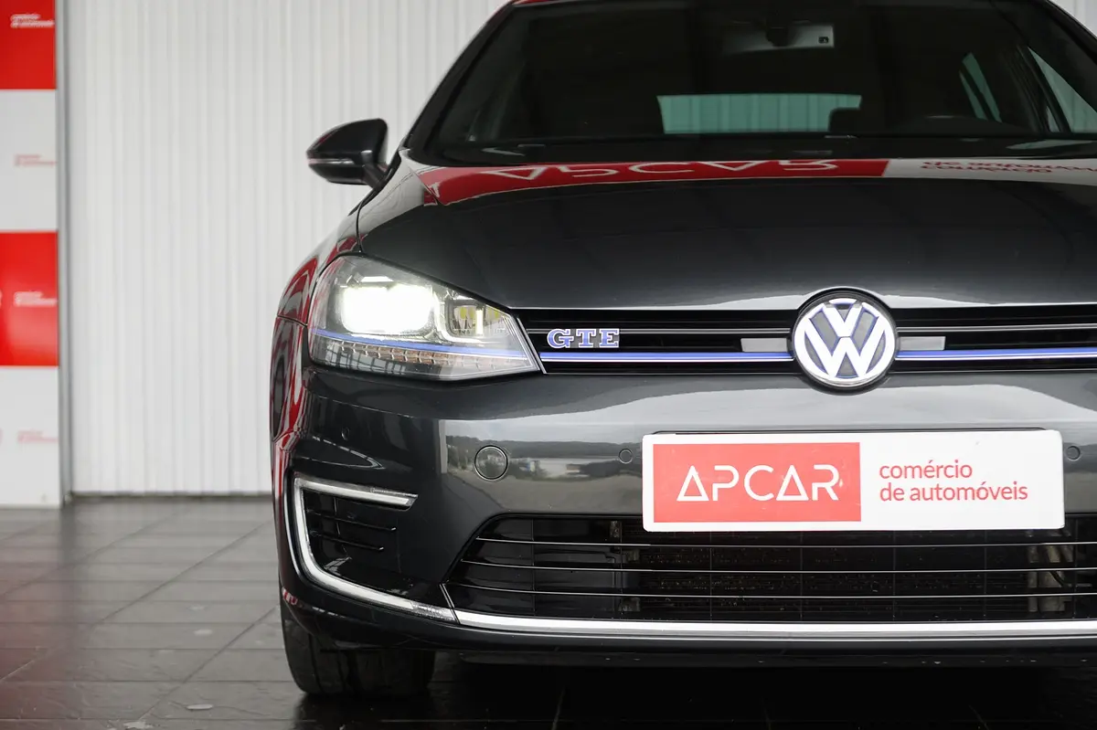 Volkswagen Golf 1.4 GTE Plug-in-Hybrid DSG 10