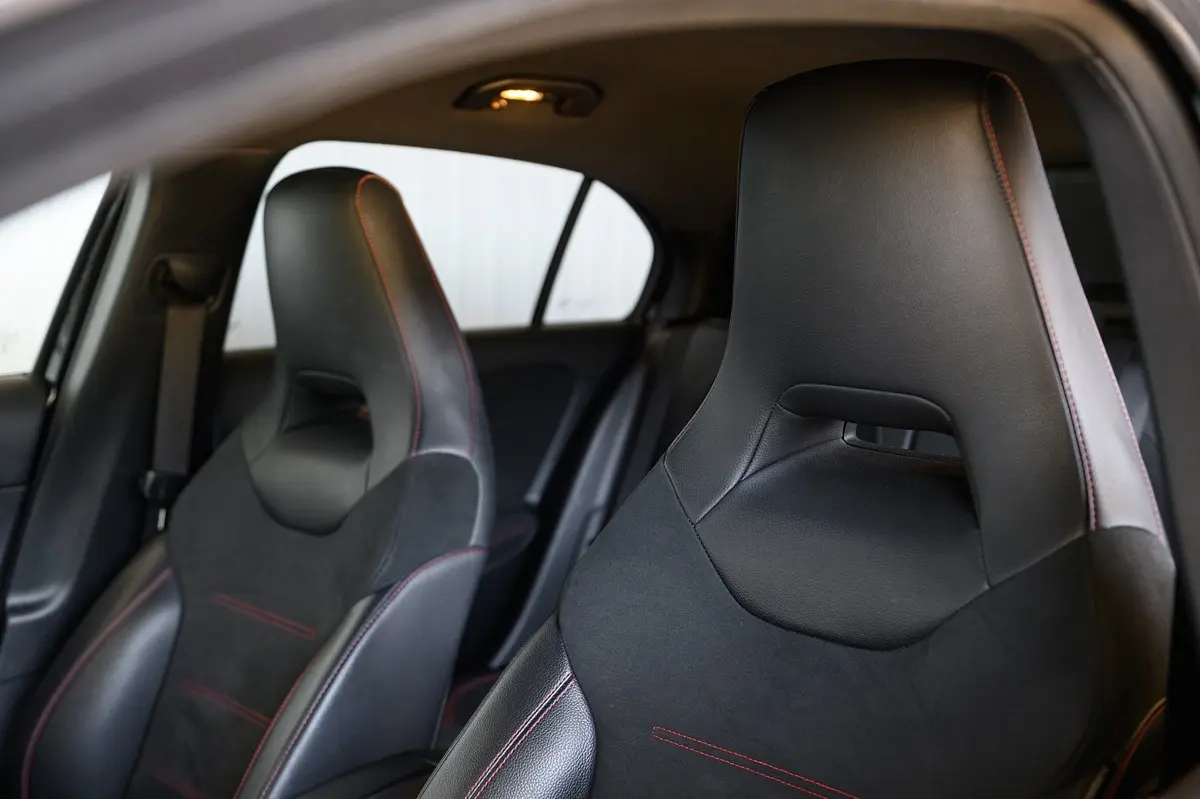 Mercedes-Benz A 180 d AMG Line Aut. 23