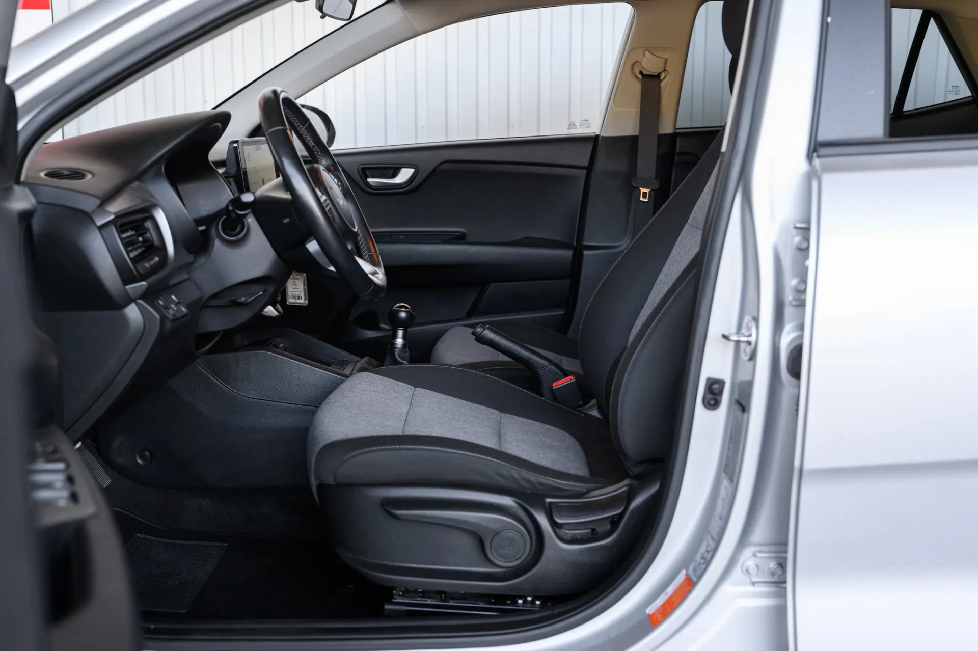 Kia Stonic 1.2 MPi Vibe 29