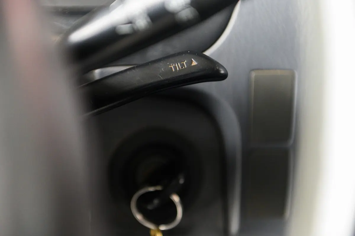 Toyota HiAce 2.4 D LXH12LG 27