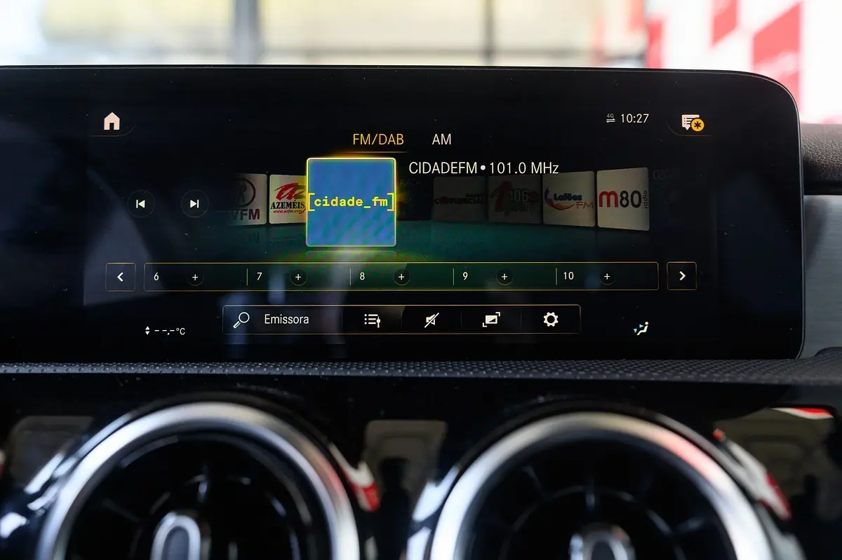 Mercedes-Benz A 180 Limousine d AMG Line Aut. 47