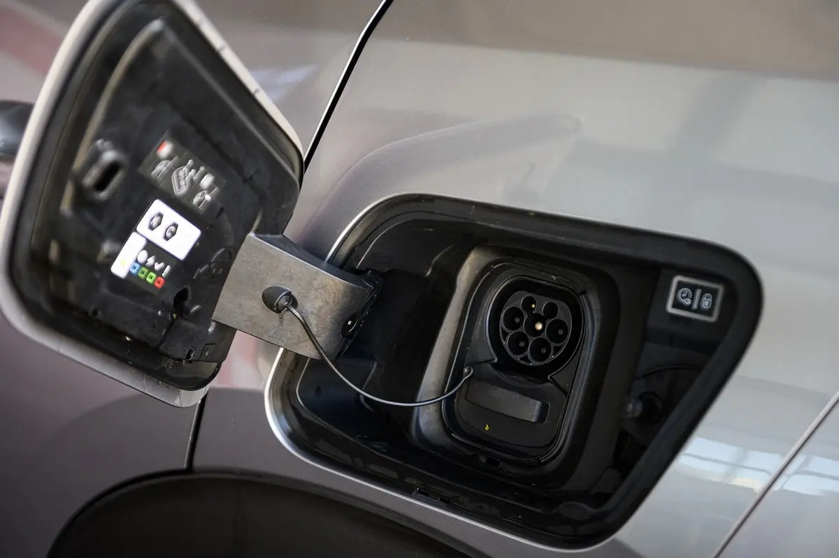 Peugeot e-2008 50 kWh GT Pack 22