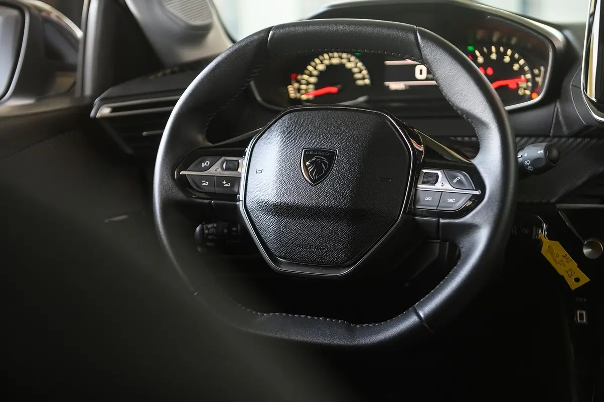 Peugeot 208 1.2 PureTech Active Pack 51