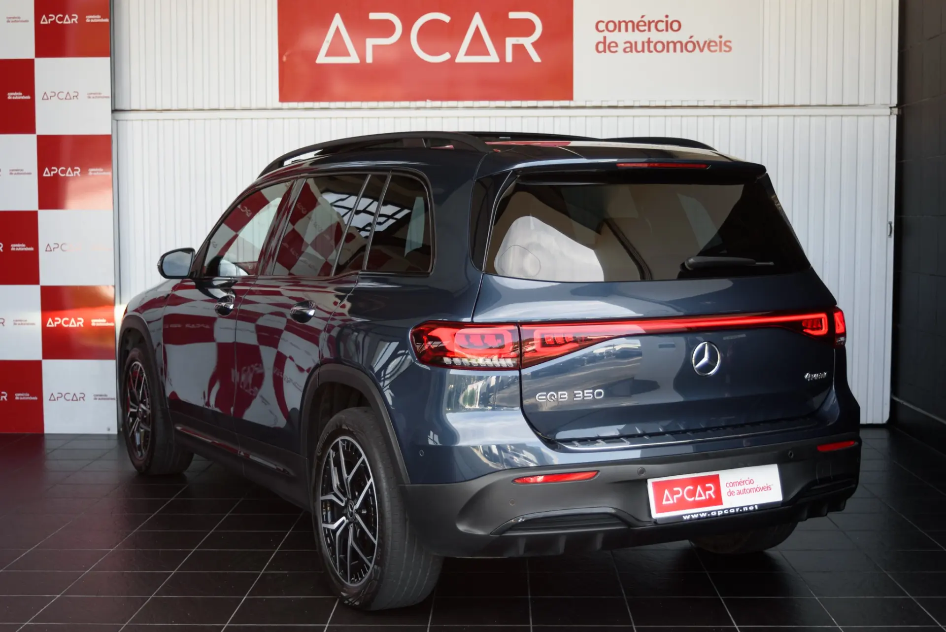 Mercedes-Benz EQB 350 4Matic AMG Line 11