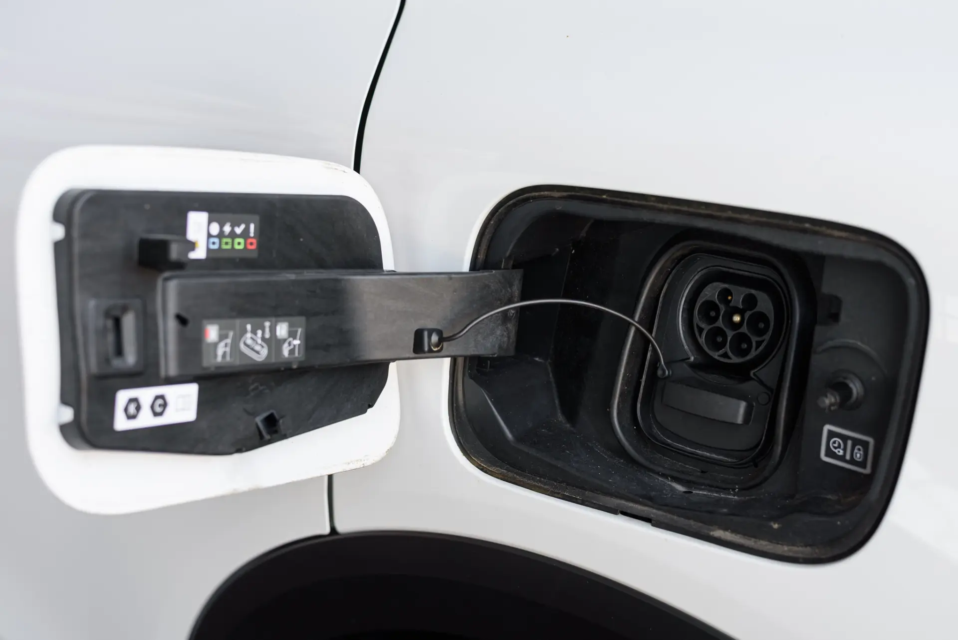 Citroen e-C4 50 kWh Autonomia Conforto Plus 14
