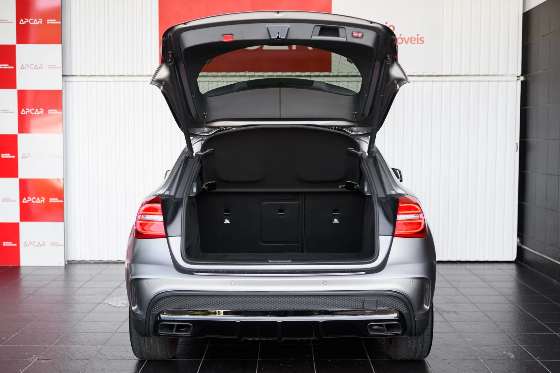 Mercedes-Benz GLA 45 AMG 4-Matic 16
