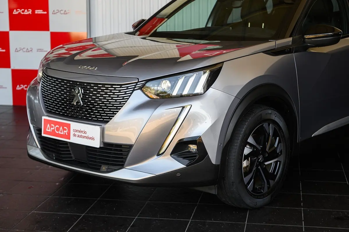 Peugeot e-2008 50 kWh GT Pack 9