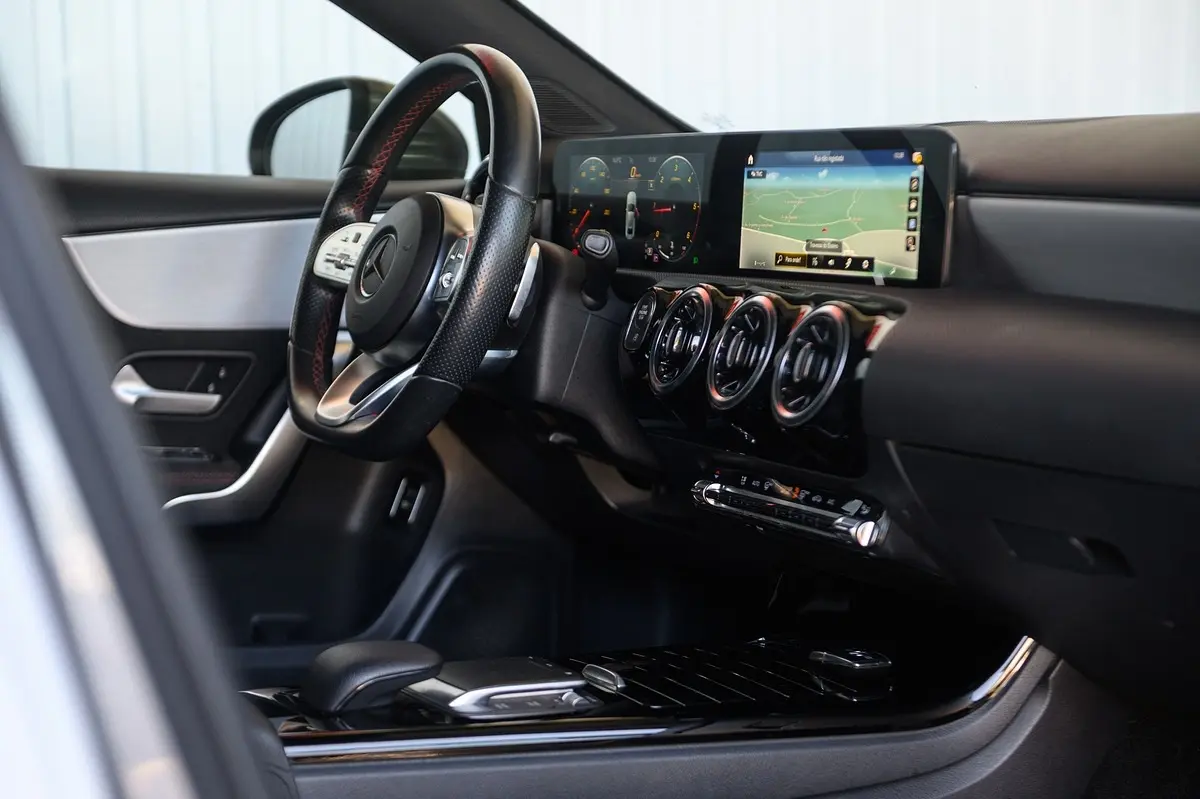 Mercedes-Benz A 180 Limousine d AMG Line Aut. 69