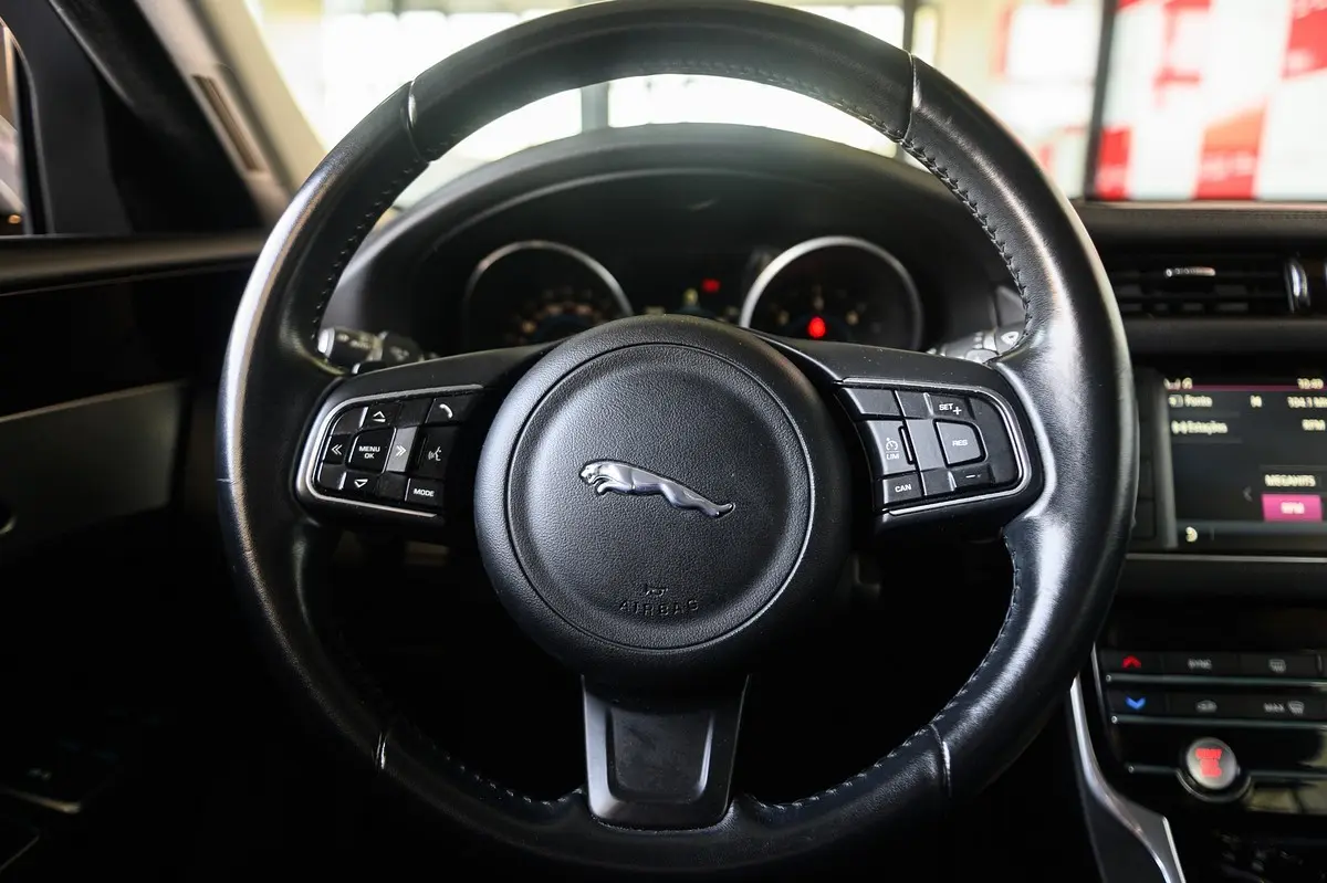 Jaguar XF 2.0 D R-Sport Aut. 45