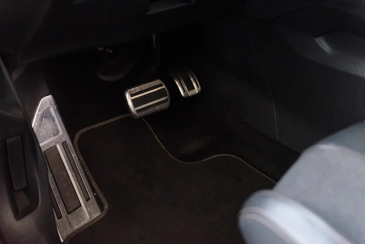 Peugeot 3008 1.5 BlueHDi GT EAT8 42