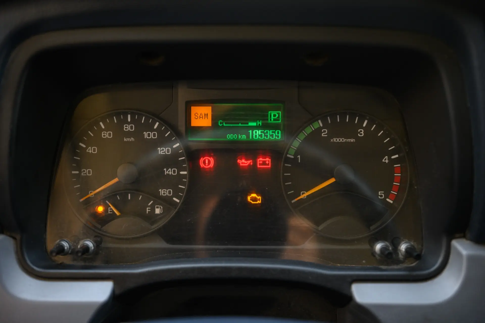 Mitsubishi Fuso Canter 3C13 26