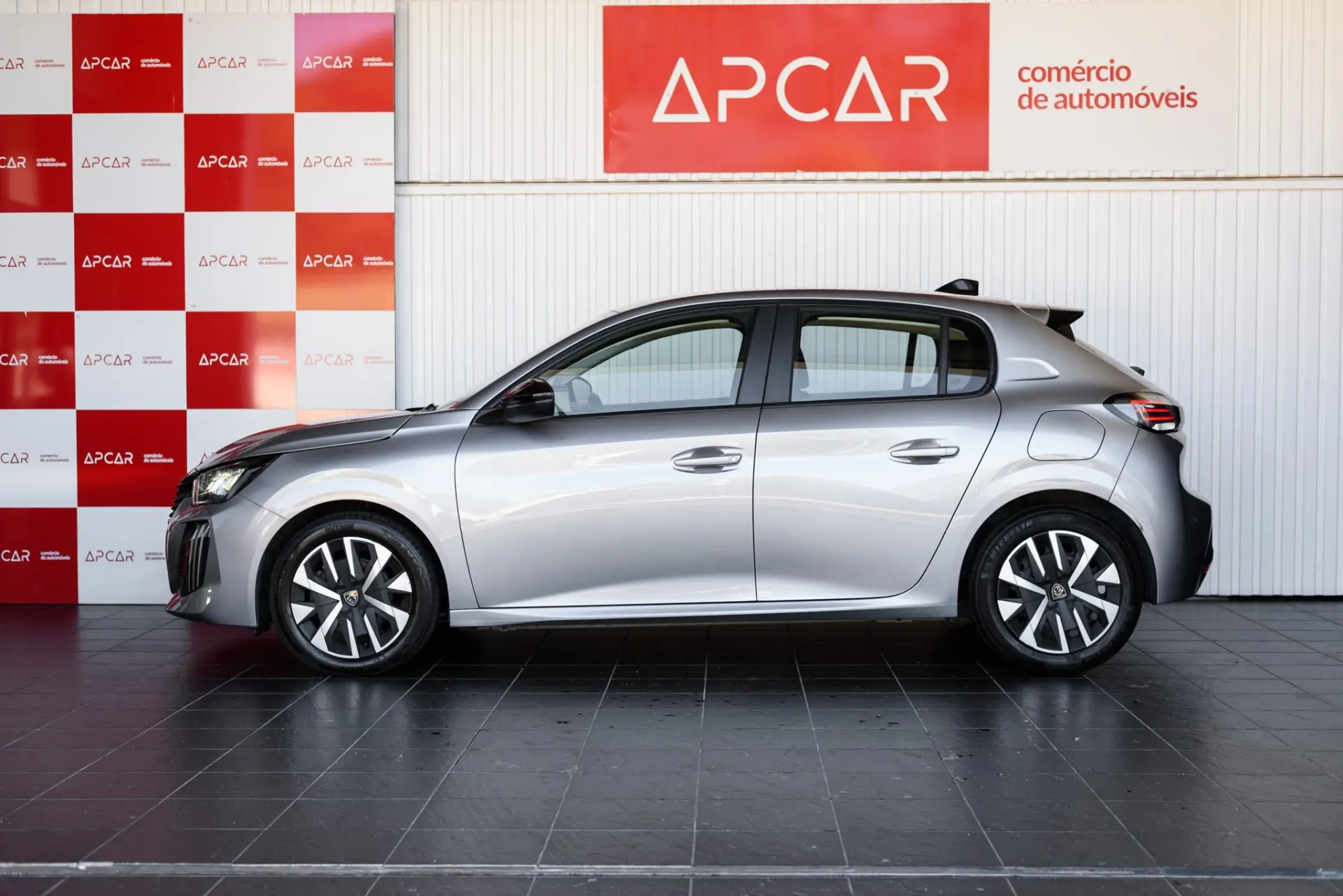 Peugeot 208 1.2 PureTech Active 8