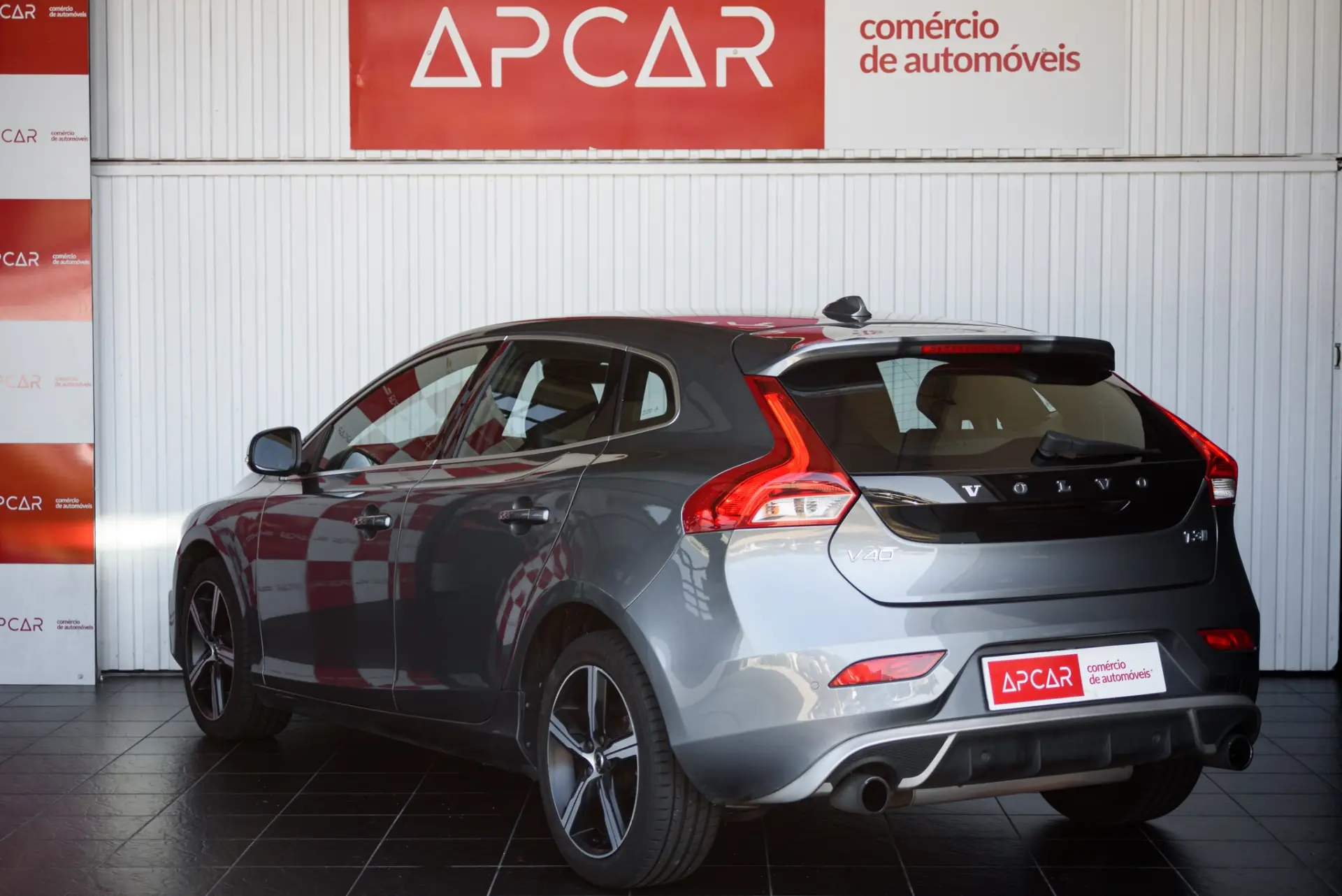 Volvo V40 1.5 T3 Sport Edition R Geartronic 15