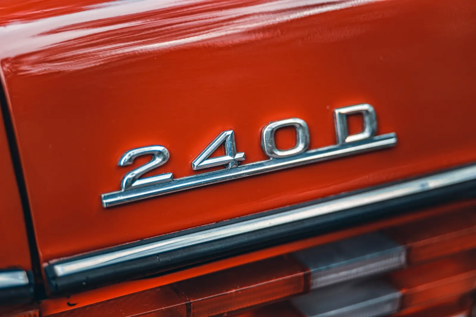 Mercedes-Benz 240 D US-Spec 14