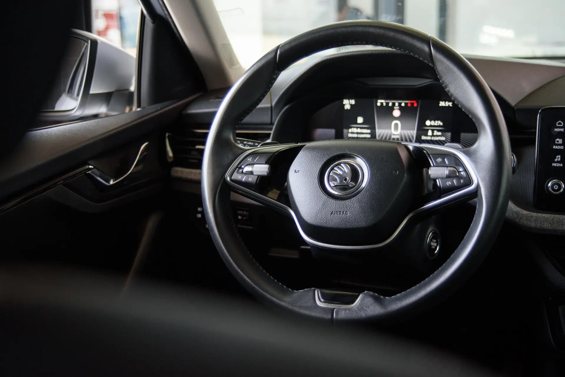 Skoda Kamiq 1.0 TSI Ambition DSG 43