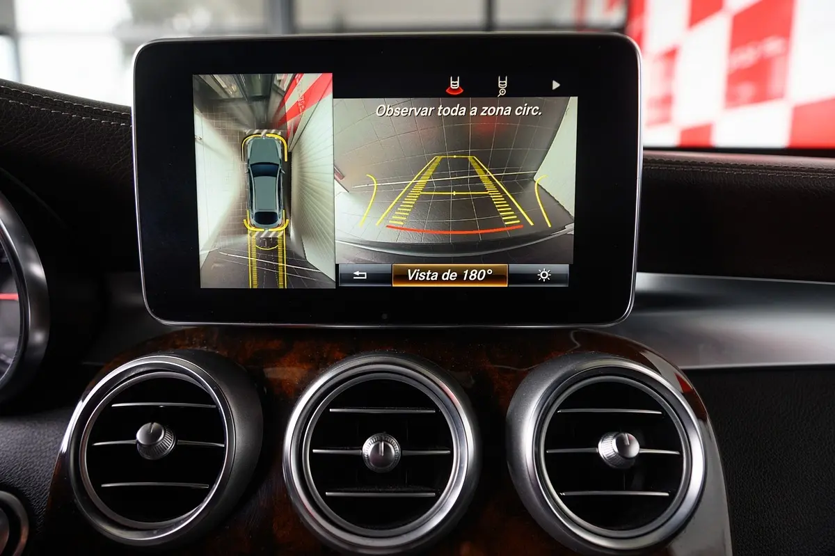 Mercedes-Benz GLC 250 d AMG Line 4-Matic 74