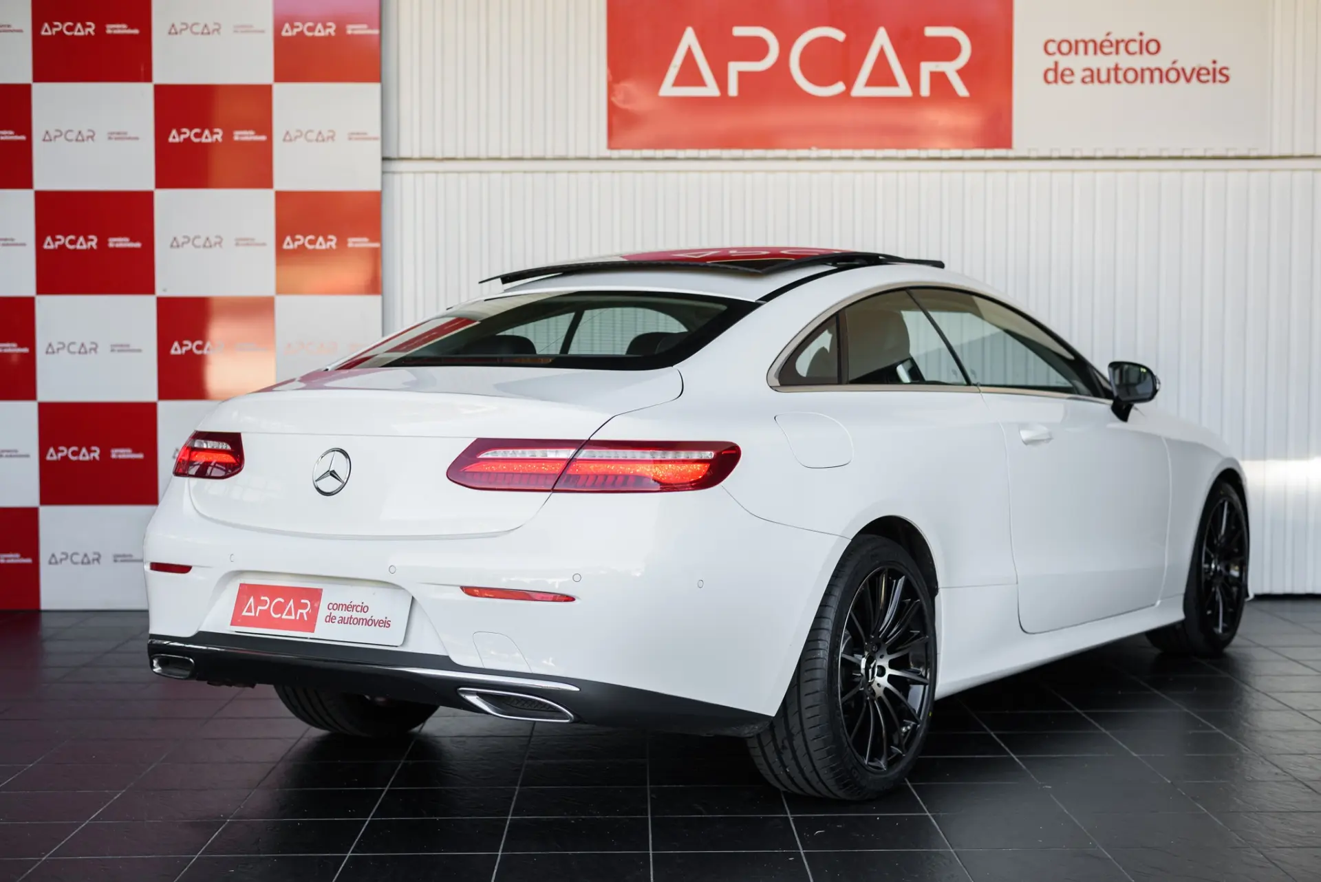Mercedes-Benz E 220 d 9G-TRONIC Avantgarde 3
